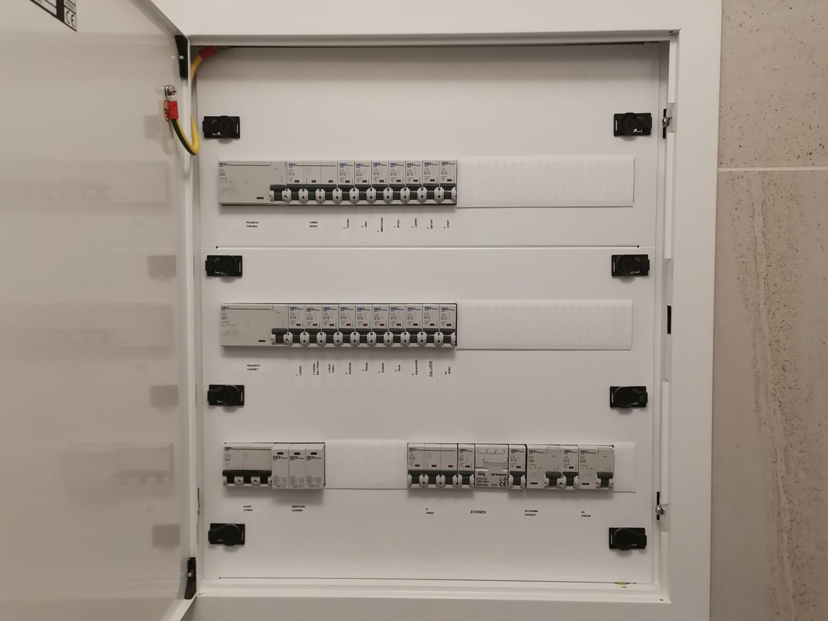 Velkoobchod a maloobchod elektro materiál – jističe a rozvaděče ABB Legrand